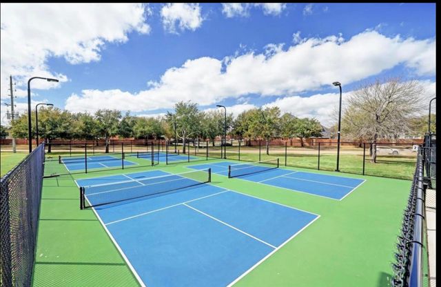 8710 Rampart Point Drive, Richmond, TX 77406