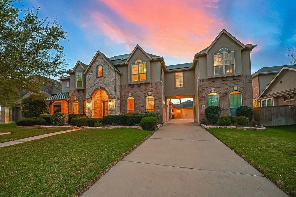 8710 Rampart Point Drive, Richmond, TX 77406