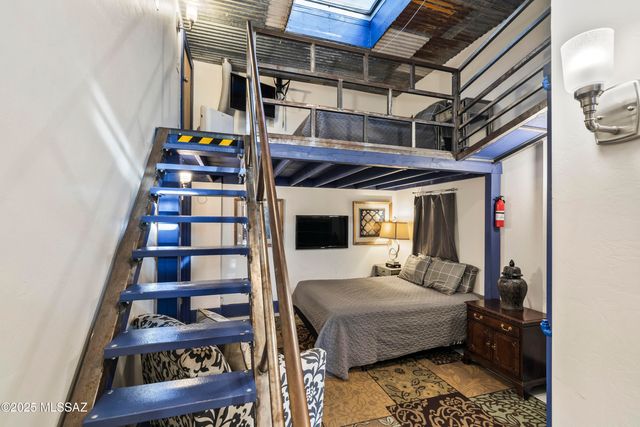 218 N 1st Avenue, Tucson, AZ 85719