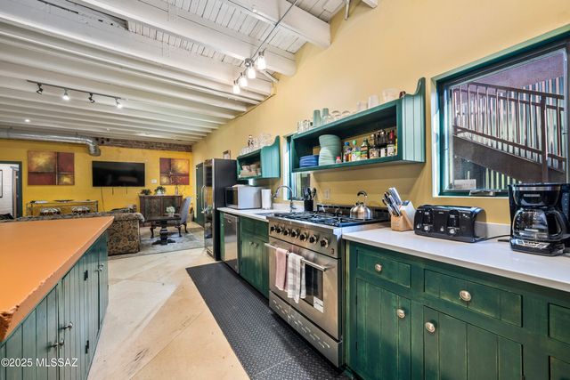 218 N 1st Avenue, Tucson, AZ 85719