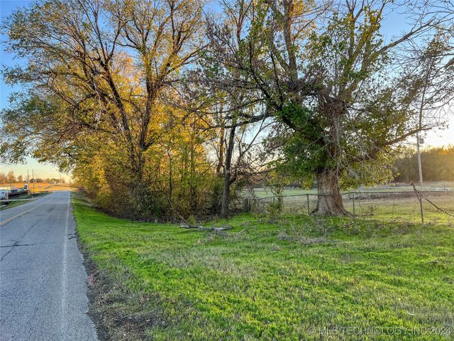 15132 N 137th Avenue, Collinsville, OK 74021