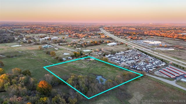 15132 N 137th Avenue, Collinsville, OK 74021
