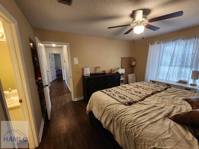 809 Oxford Lane, Hinesville, GA 31313