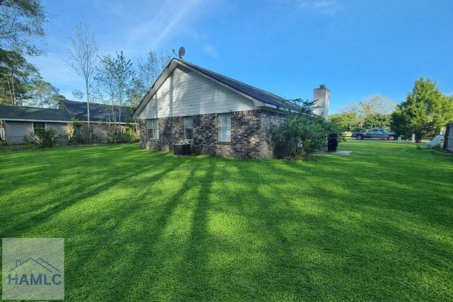 809 Oxford Lane, Hinesville, GA 31313