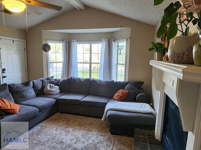 809 Oxford Lane, Hinesville, GA 31313