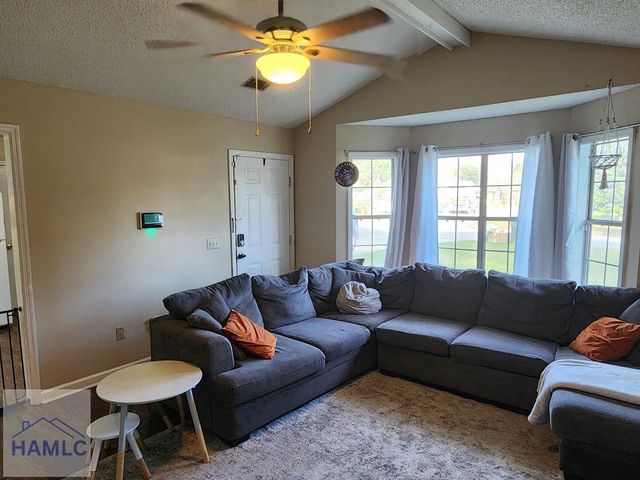 809 Oxford Lane, Hinesville, GA 31313