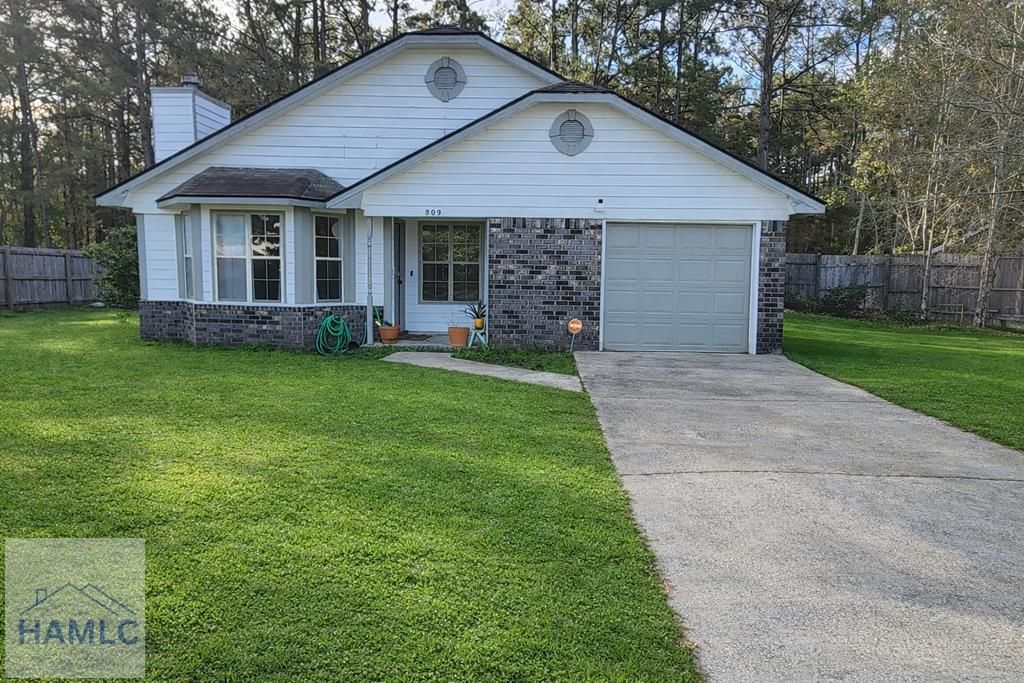 809 Oxford Lane, Hinesville, GA 31313
