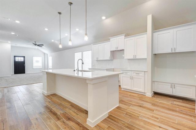 6463 Escondido Drive, Rosharon, TX 77583