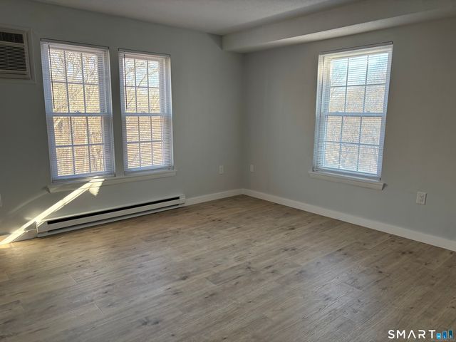 82 Longview Street 36, Waterford, CT 06385