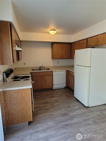 1830 W Crouse Street, Moses Lake, WA 98837