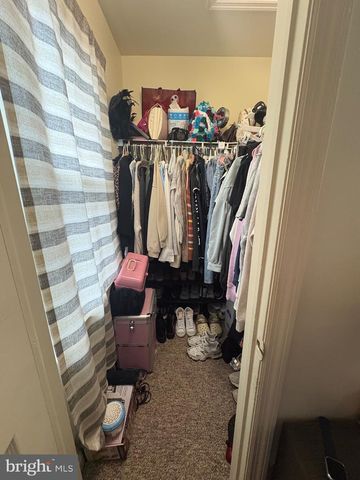 698 TOPAZ DR, Lancaster, PA 17603