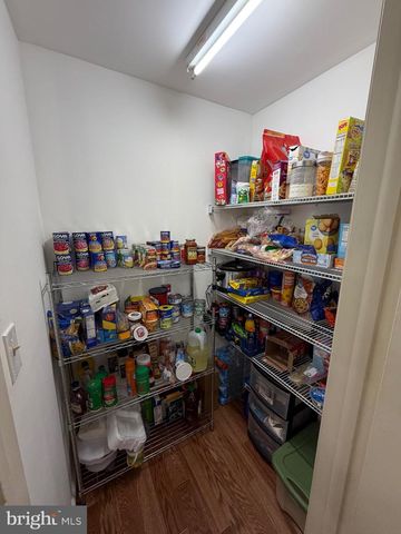 698 TOPAZ DR, Lancaster, PA 17603