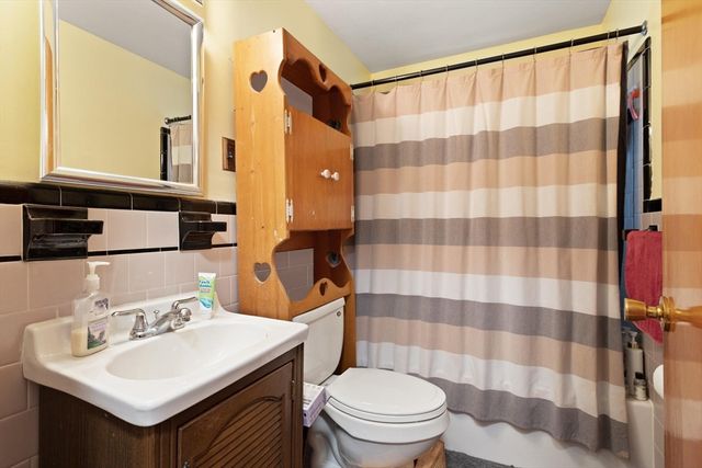 12 Stangus Rd, Lynn, MA 01905