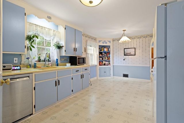 12 Stangus Rd, Lynn, MA 01905
