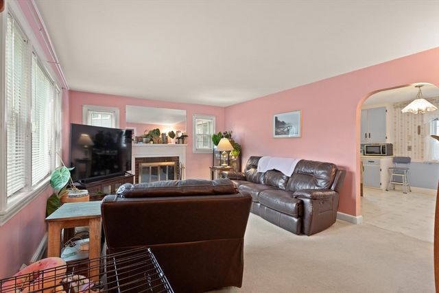 12 Stangus Rd, Lynn, MA 01905
