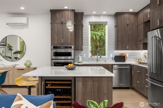 13532 Phelps Road NE, Bainbridge Island, WA 98110