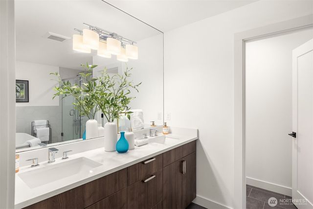 13532 Phelps Road NE, Bainbridge Island, WA 98110