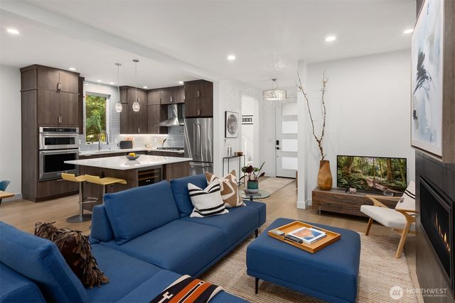 13532 Phelps Road NE, Bainbridge Island, WA 98110