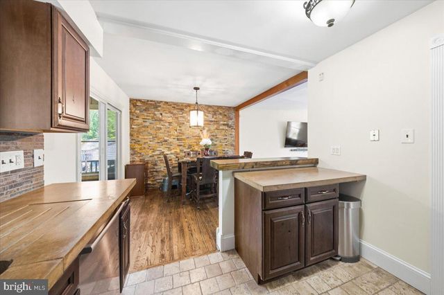 225 PINE BLVD, Medford, NJ 08055