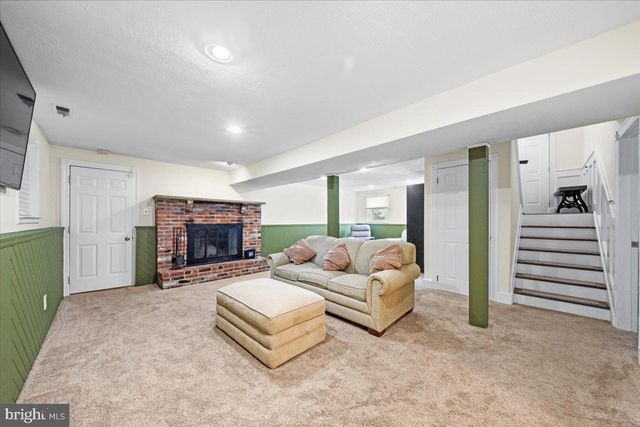 225 PINE BLVD, Medford, NJ 08055