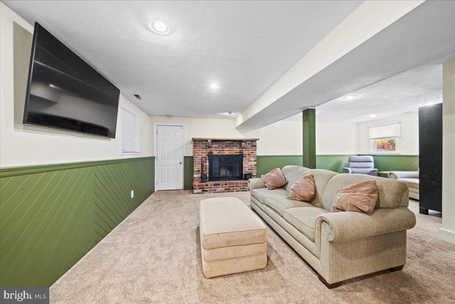 225 PINE BLVD, Medford, NJ 08055