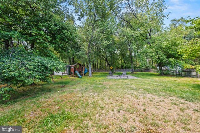 225 PINE BLVD, Medford, NJ 08055