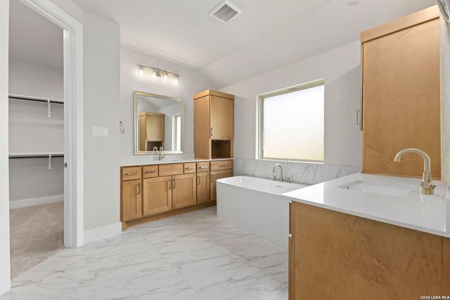 5125 Estates Oak Way, San Antonio, TX 78263