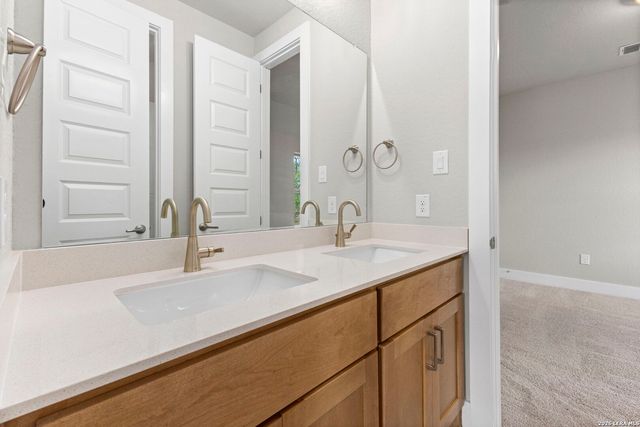 5125 Estates Oak Way, San Antonio, TX 78263
