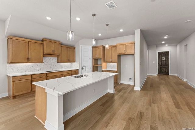 5125 Estates Oak Way, San Antonio, TX 78263