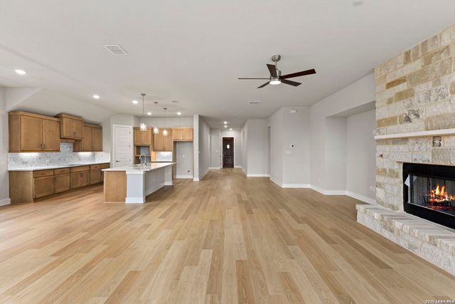 5125 Estates Oak Way, San Antonio, TX 78263