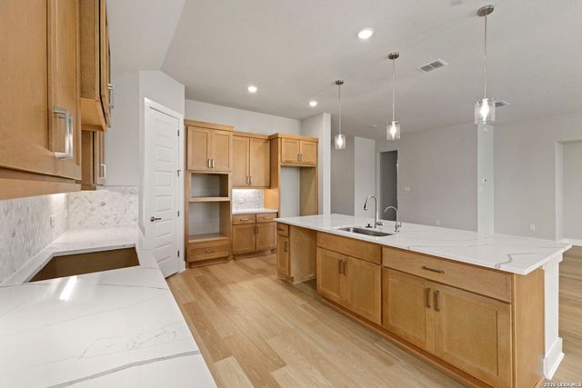 5125 Estates Oak Way, San Antonio, TX 78263