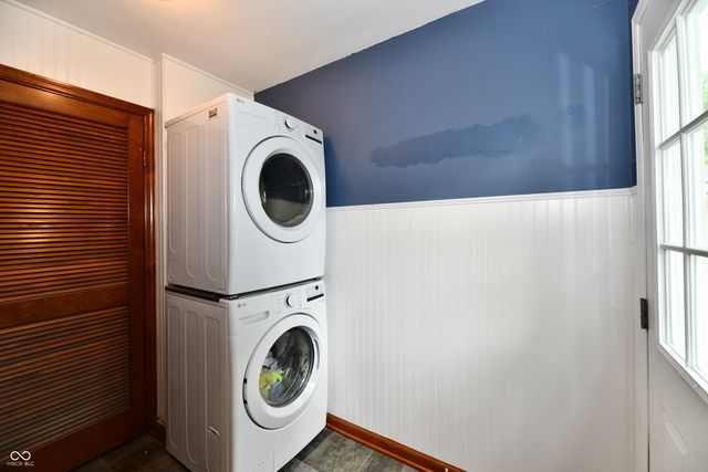 245 S 11th Avenue, Beech Grove, IN 46107