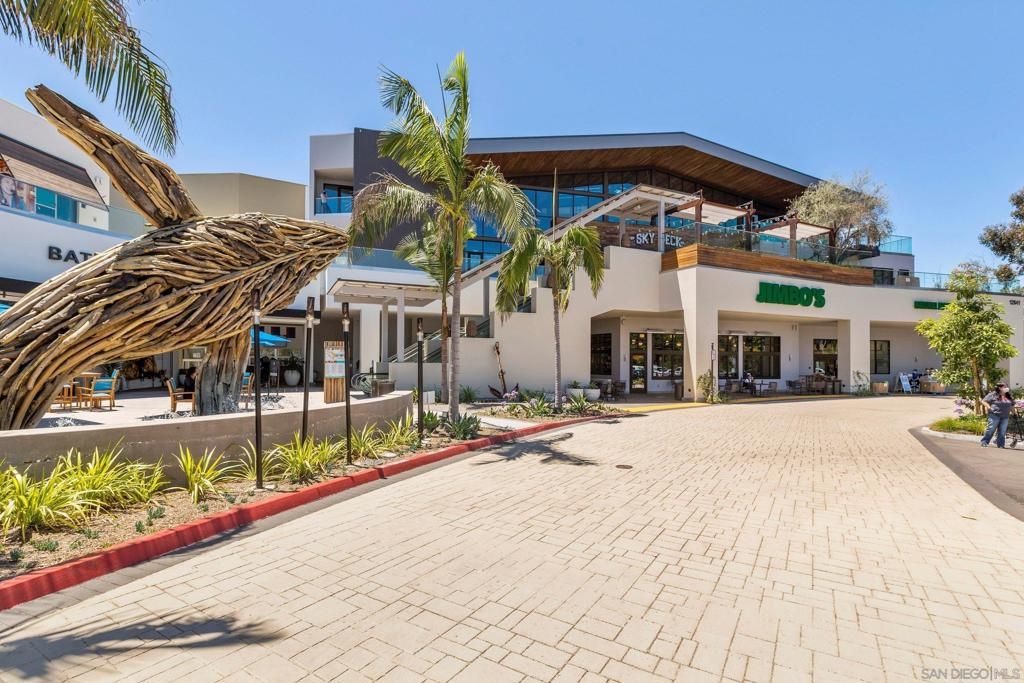 Image 46 of property listing at 3887 Pell Place 221, San Diego, CA 92130