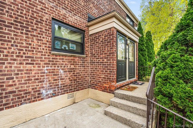 219-50 74th Avenue 328A2, Bayside, NY 11364