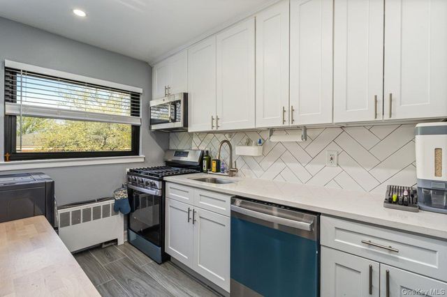 219-50 74th Avenue 328A2, Bayside, NY 11364