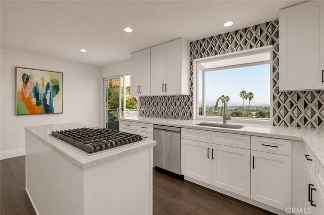 5952 Maury Avenue, Woodland Hills, CA 91367