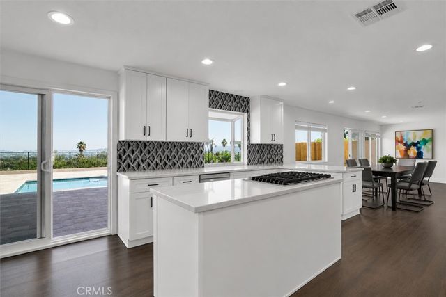 5952 Maury Avenue, Woodland Hills, CA 91367