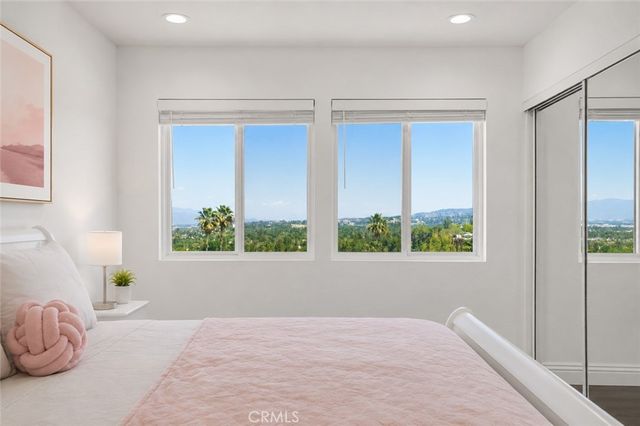 5952 Maury Avenue, Woodland Hills, CA 91367
