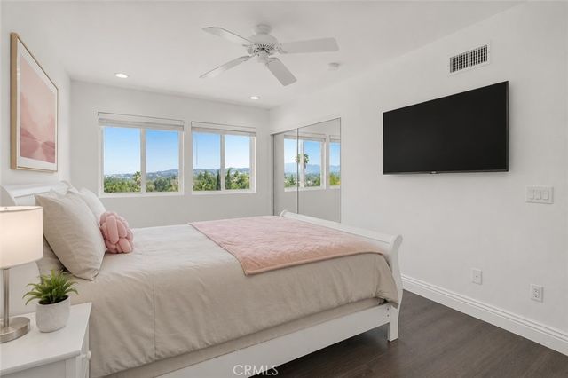 5952 Maury Avenue, Woodland Hills, CA 91367