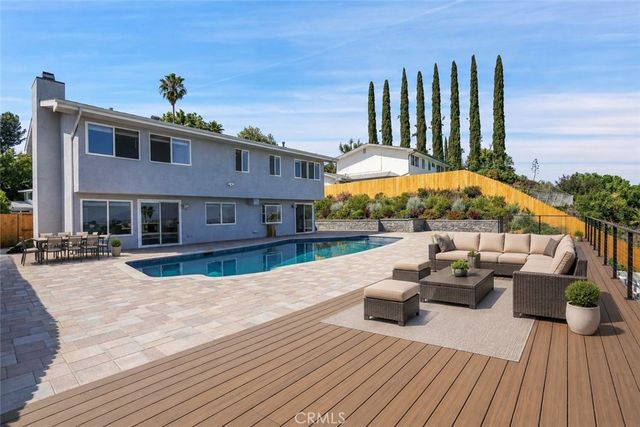 5952 Maury Avenue, Woodland Hills, CA 91367