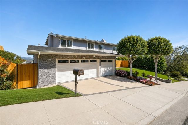 5952 Maury Avenue, Woodland Hills, CA 91367