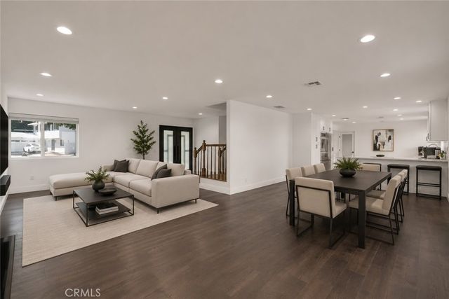 5952 Maury Avenue, Woodland Hills, CA 91367