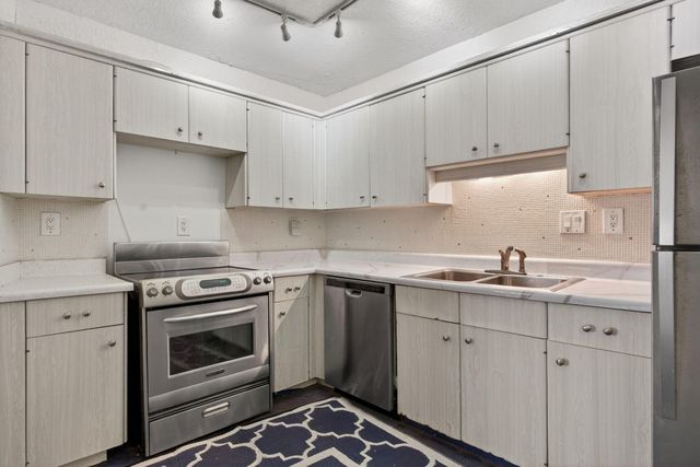 3000 Holiday Drive 1602, Fort Lauderdale, FL 33316