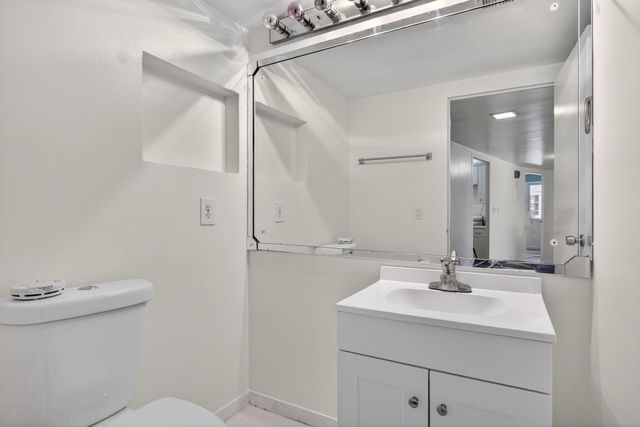 3000 Holiday Drive 1602, Fort Lauderdale, FL 33316