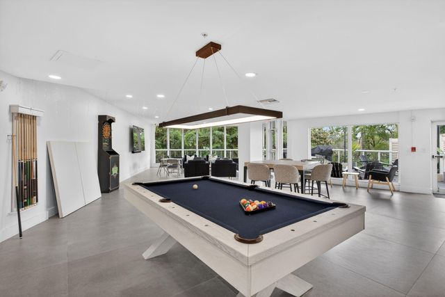 3000 Holiday Drive 1602, Fort Lauderdale, FL 33316