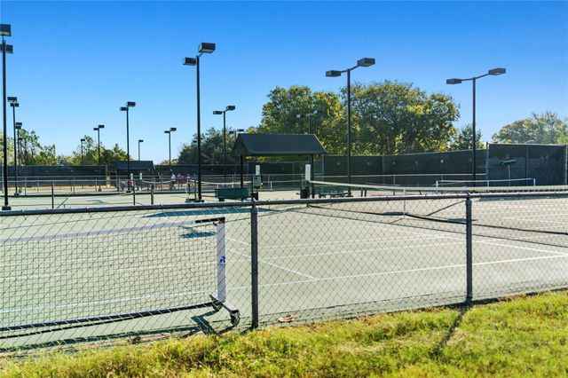 10920 Crown Colony Drive C, Austin, TX 78747