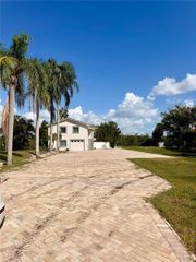 8117 BAY DRIVE, Tampa, FL 33635