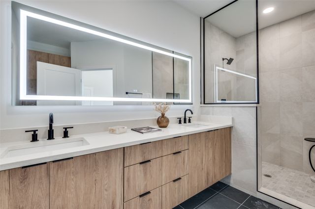 7337 Flyers Way, Dallas, TX 75235