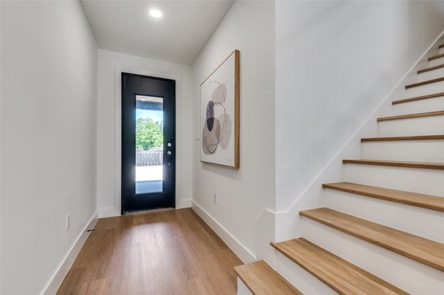 7337 Flyers Way, Dallas, TX 75235