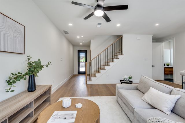 7337 Flyers Way, Dallas, TX 75235